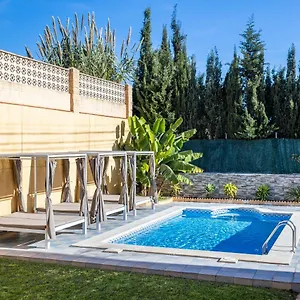 Sun, Relax, Climatized Pool & Steps To The By Mellow Villa